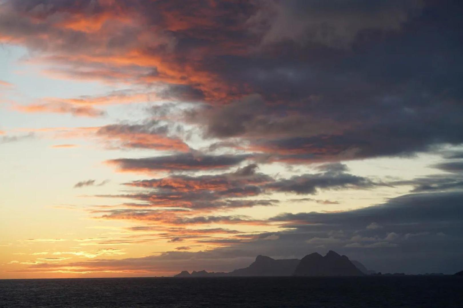 Lofoten Panoramic Luxury Home With Sauna 莫斯克内斯 外观 照片